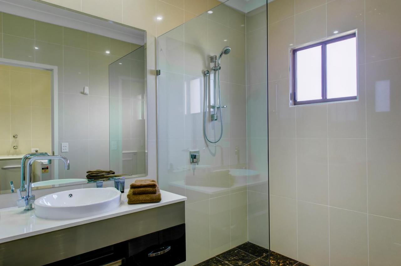 Western Downs Motor Inn Miles Экстерьер фото